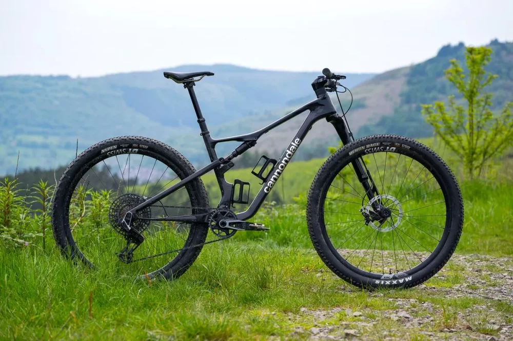 Top Mountain Bikes for Conquering Challenging Obstacles in 2025