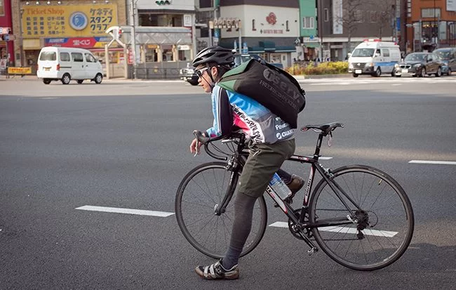How to Stay Safe on Your Bike in Urban Areas: Essential Tips and Insights