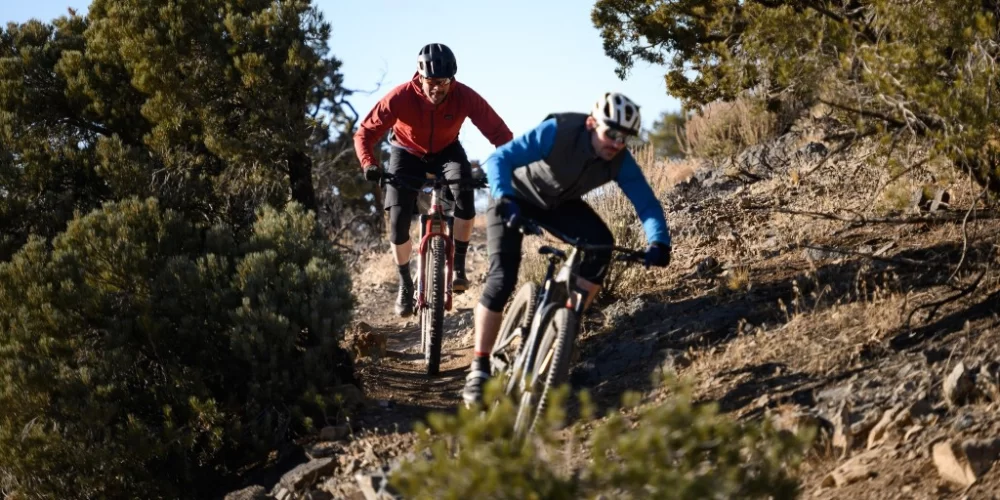 Top Mountain Bikes for Handling Steep Slopes and Rugged Terrain