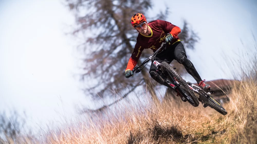 How to Prevent Injuries While Mountain Biking: Essential Safety Tips