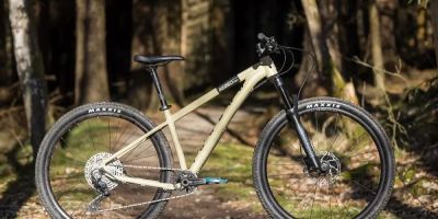 Best Mountain Bikes Under $1000 – Top Choices for Riders on a Budget