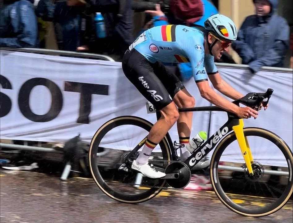 Why a Road Bike with a 2x Drivetrain is a Game Changer for Cyclists in the U.S.