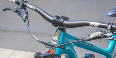 Why Mountain Bikes with Wide Handlebars Are a Game-Changer for Riders