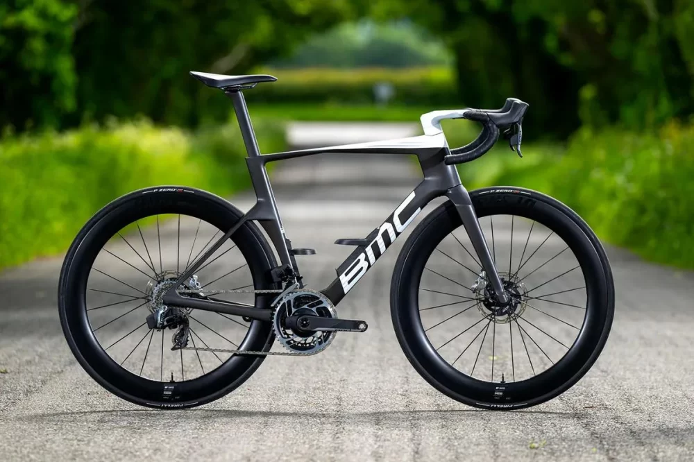 The Best Lightweight Road Bike for Hill Climbing: Top Picks and Essential Features