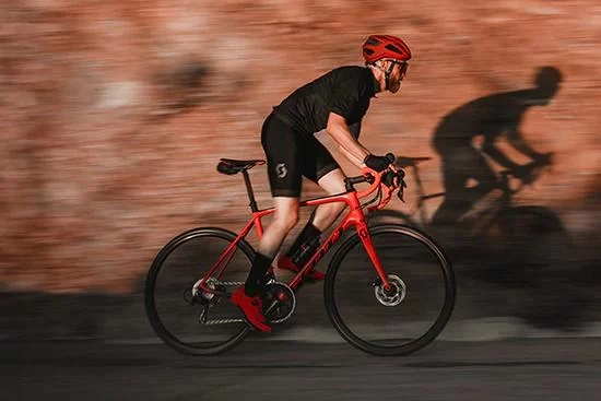 Discover the Benefits of a Hybrid Bike with Front Suspension for Comfortable Rides