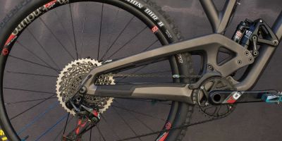 Exploring Mountain Bikes with SRAM Eagle Drivetrain: Performance and Precision